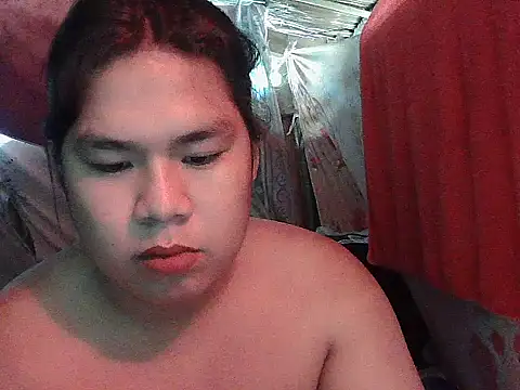 huntrix2025 (M twink) - to build my house and lets have fun