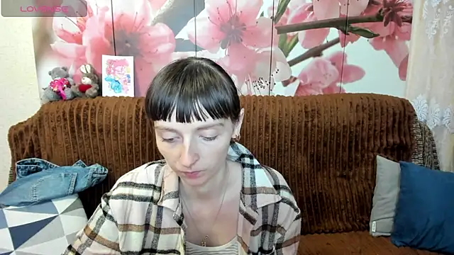 TayanaJons webcam