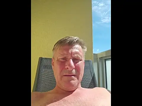 johnnym1 webcam