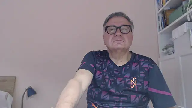 YOU6me live cam on StripChat
