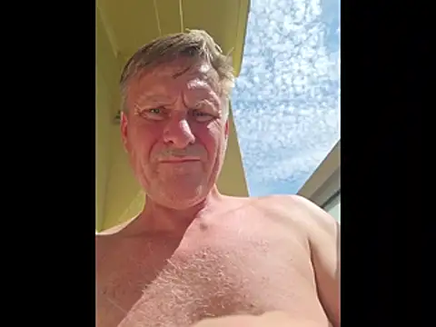 johnnym1 webcam