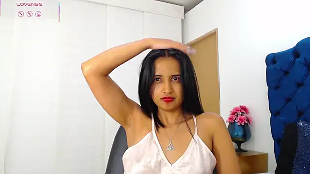 Lili666_ webcam