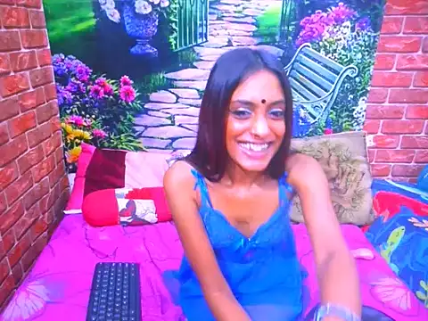 IndianPretty14u2Luv webcam