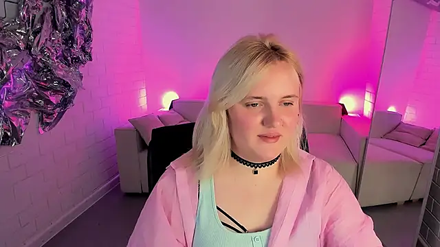 KathyBriggs live cam on StripChat
