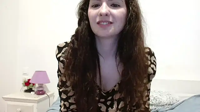 desirmiss1 (F young) - regarde sous ma jupe 30 s