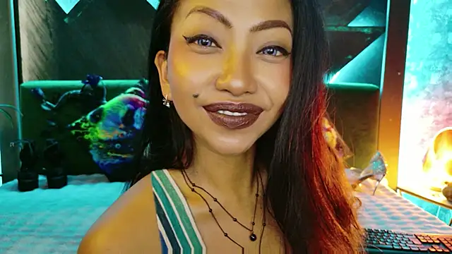 ElyaQuinn webcam