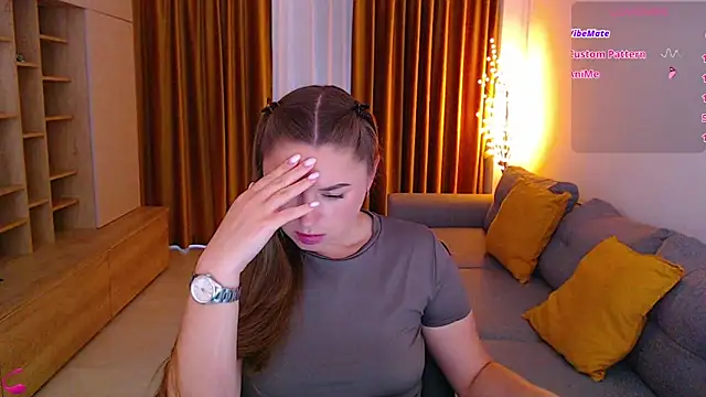mia_bloomy live cam on StripChat
