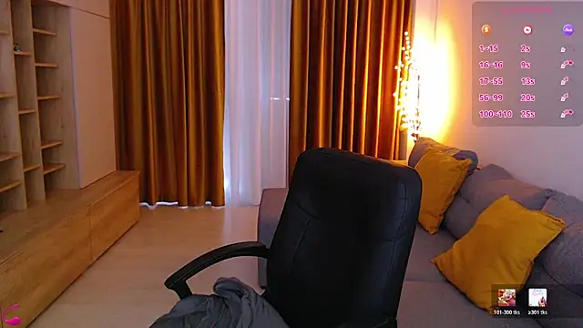 mia_bloomy webcam