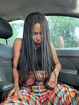 ShantelSexyYoungMilfie webcam
