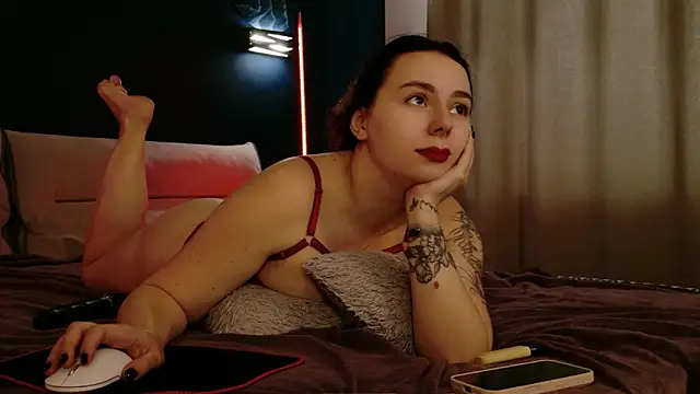 Di_na_Bell webcam