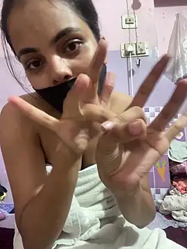 Sandhya_77 webcam