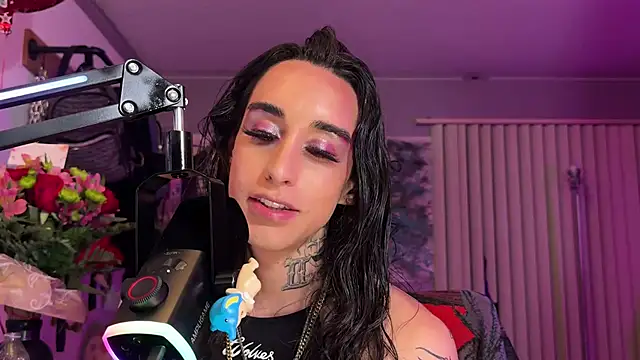 xoFrankie webcam