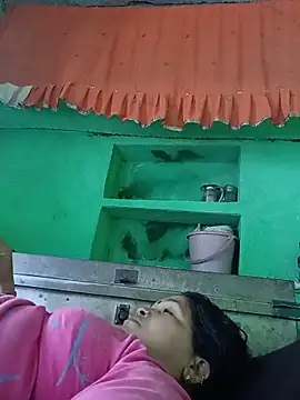 Manavi_x webcam