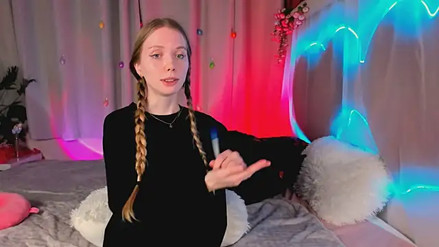 lada2k4 - Lada2k4's free webcam - UK Sex Cams