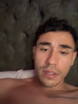Adam_Grey webcam