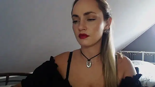 ScarlettSensitive webcam