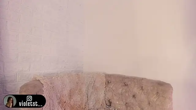 VioletWinters webcam