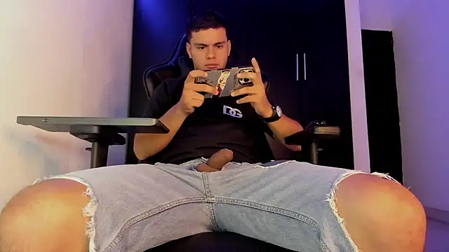 Liam_Mateo webcam