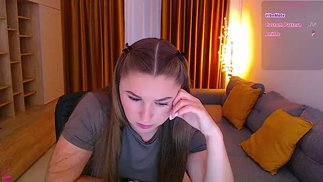 mia_bloomy webcam