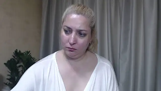 sweetpussy13 webcam