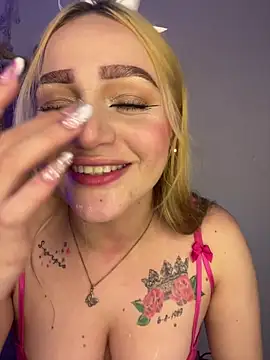 Sara_Sophia420 webcam