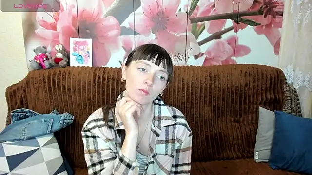 TayanaJons webcam