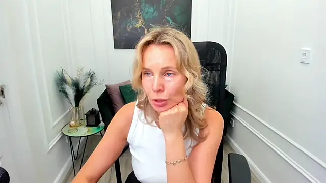 sinty_devis - Sinty_Devis's free webcam - UK Sex Cams