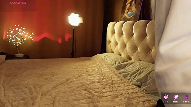 Aria_Mila webcam