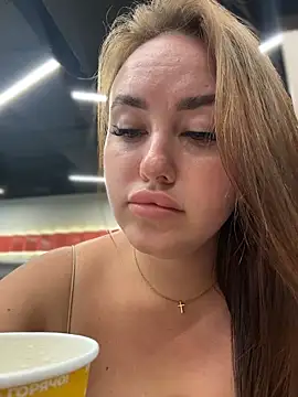 KiraSunshine webcam