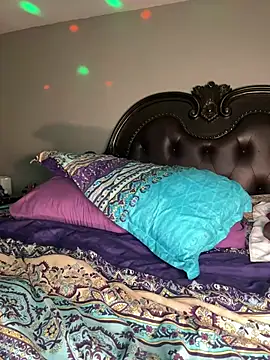 RenaThickAss live cam