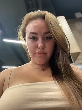 KiraSunshine webcam