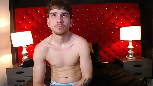 Stefano_Moretti live cam on StripChat