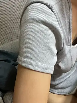 Mina048 webcam