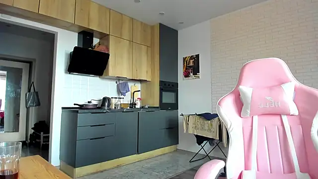 _Alice_Kitty Live Webcam on Stripchat