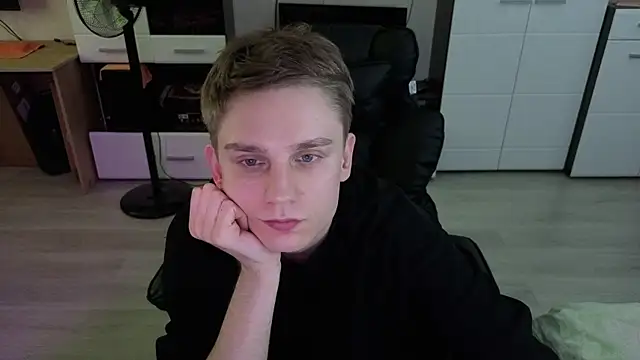 angryzan webcam