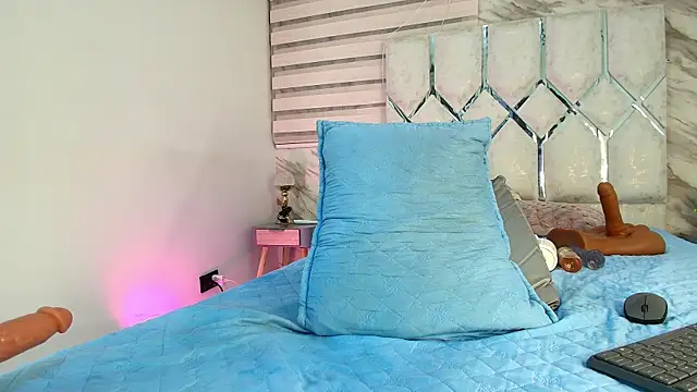 cataleya_ebony_ webcam
