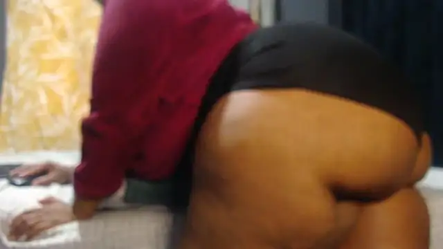 SEXYHUGEASS21 live cam