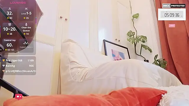 nayomi_34f