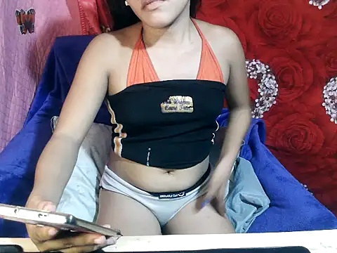 kiffy_miley79 webcam
