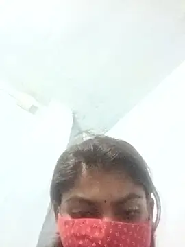 naughty-nishaa webcam