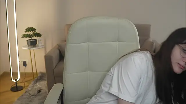 TashaSpeach webcam