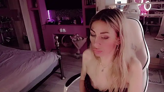 AnnieGOld_ webcam