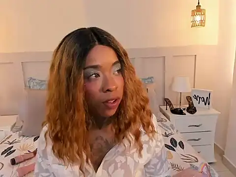 Pauline_Fox webcam
