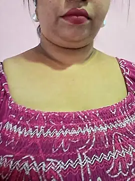 Ravina_patil1 live cam