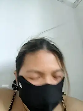 leona118 live cam
