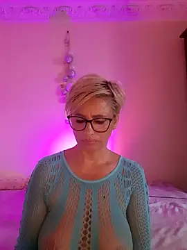 LunaBlaise webcam
