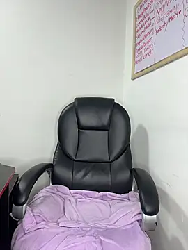 baby_akuma webcam