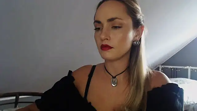 ScarlettSensitive webcam