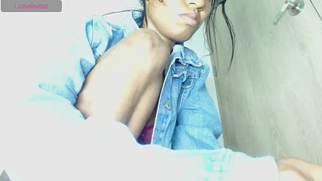 avaleri_cherry webcam