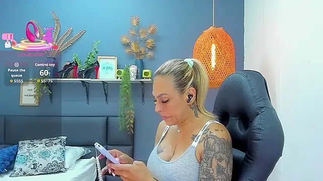 yessila_parker webcam